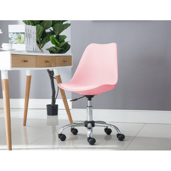 Plush office on sale desk chair